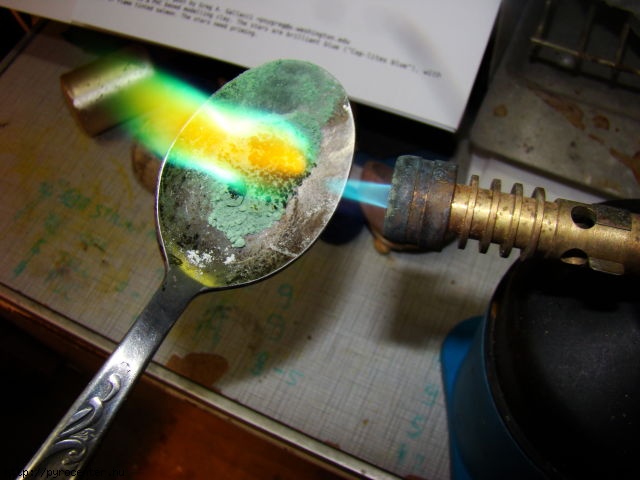 R�zocxiklorid l�ngfest�se alacsony h�m�rs�kleten