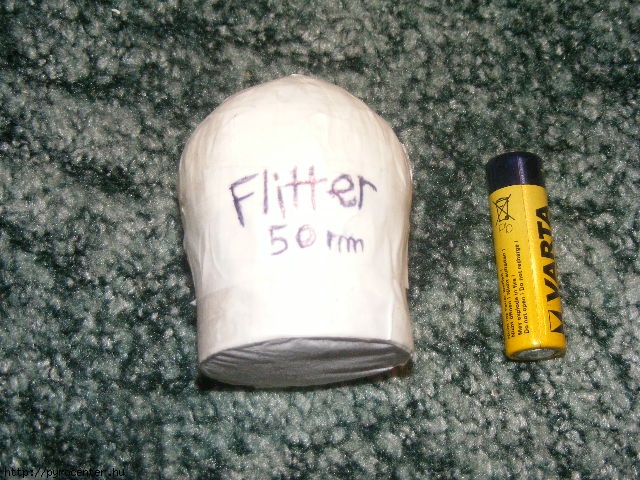 Els� pap�r h�jas bombett�m. 50mm, flitterhez hasonl� csillagokkal.