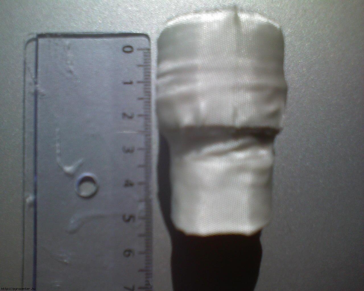 Az el�z� m�s sz�gb�l [ kb: 5,5 cm ]